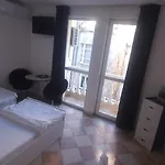паи хост Hostel *